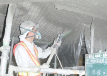 コンクリートの構造物、橋梁、水路、トンネル、桟橋、建築などの補修や補強に