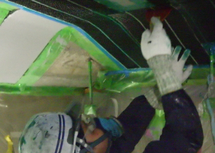 高強度で高耐久性、軽量、簡便な施工性